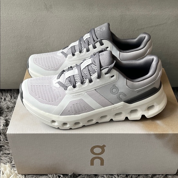 On Running Shoes - On Running Cloudrunner 2. Womens US size 7. Frost. White. Gray. New in box.